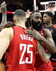  瓦兰丘纳斯30+15鹈鹕胜奇才  