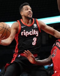  开拓者交易CJ麦科勒姆至鹈鹕  