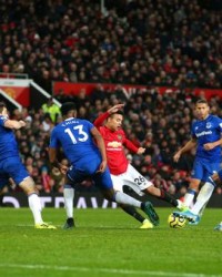  鲍文双响西汉姆联主场逆转埃弗顿终结两连败