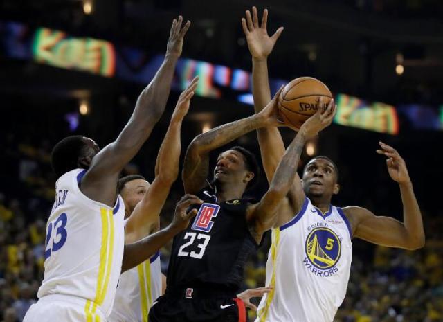  库里三分14投创历史纪录  